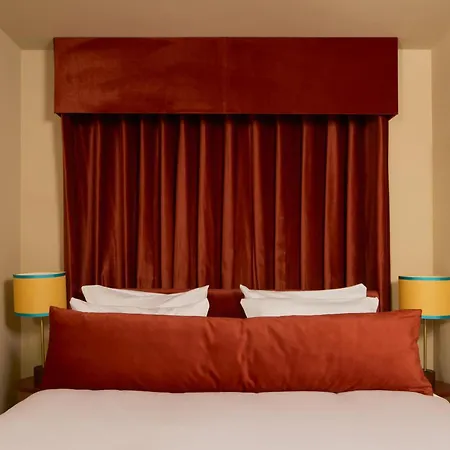 Locke Am Platz Hotel 4*