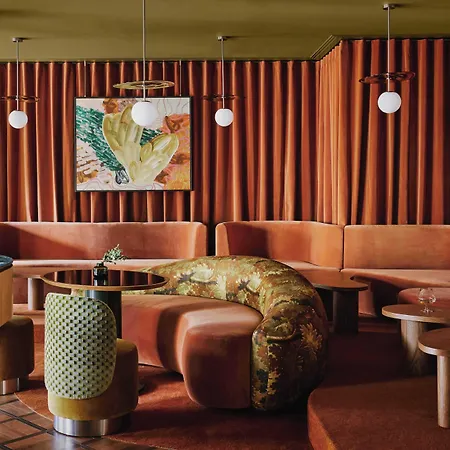 Locke Am Platz Hotel 4*